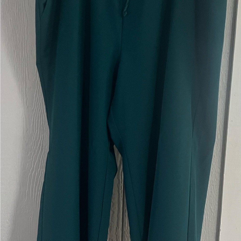 Elegant Green Trousers